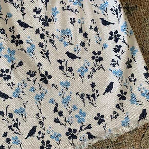 Draper James Floral Printed Denim Boxy Popover Top - Picture 9 of 9